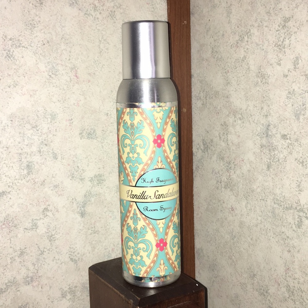 Room spray. Vanilla Sandalwood scent